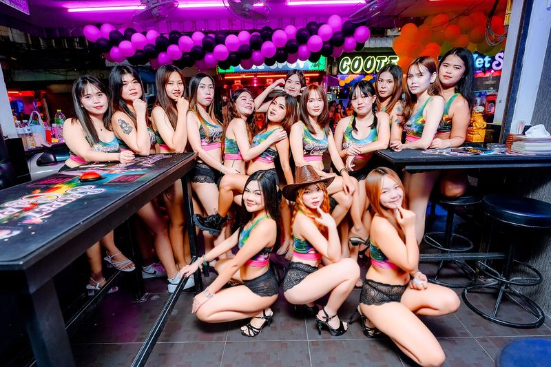 Secret Garden Bar Soi 6 Pattaya in Pattaya