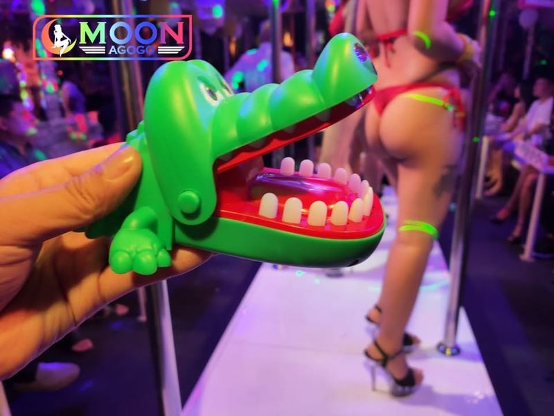 MOON a gogo in Pattaya